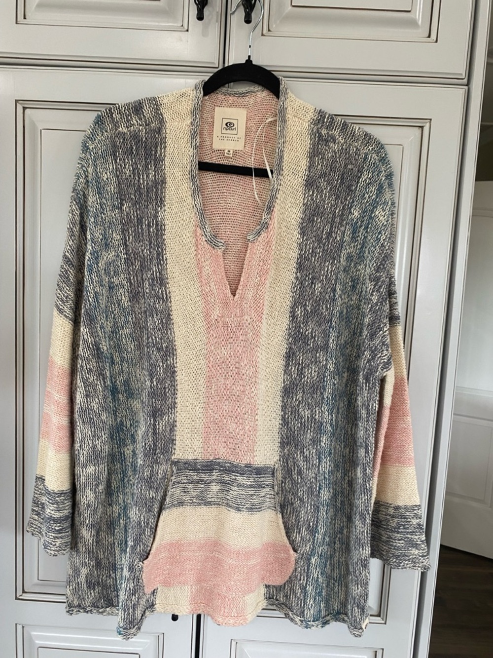 Rip Curl Striped V-Neck Knit Sweater in Pink, Cream & Blue